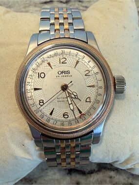 Oris Two-Tone Silver and Rose Gold Dial Automatic Watch